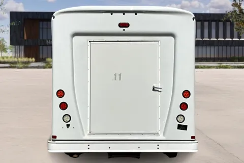 More photos of 2019 Ford E450 at Master's Transportation - Dallas/Fort Worth, TX