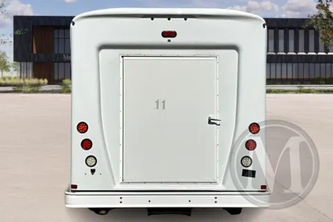 More photos of 2019 Ford E450 at Master's Transportation - Dallas/Fort Worth, TX