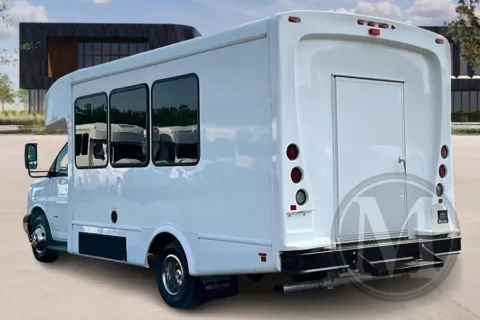 More photos of 2022 Glaval Titan at Master's Transportation - Dallas/Fort Worth, TX