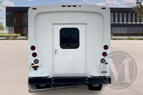 More photos of 2025 Glaval Universal at Master's Transportation - Dallas/Fort Worth, TX