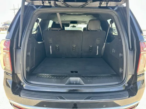 More photos of 2021 Chevrolet Suburban LT at Vincent Motor Company, TX