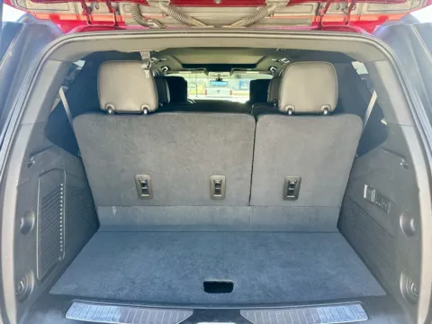 More photos of 2021 GMC Yukon Denali at Vincent Motor Company, TX