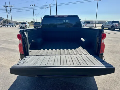 More photos of 2019 Chevrolet Silverado 1500 High Country at Vincent Motor Company, TX