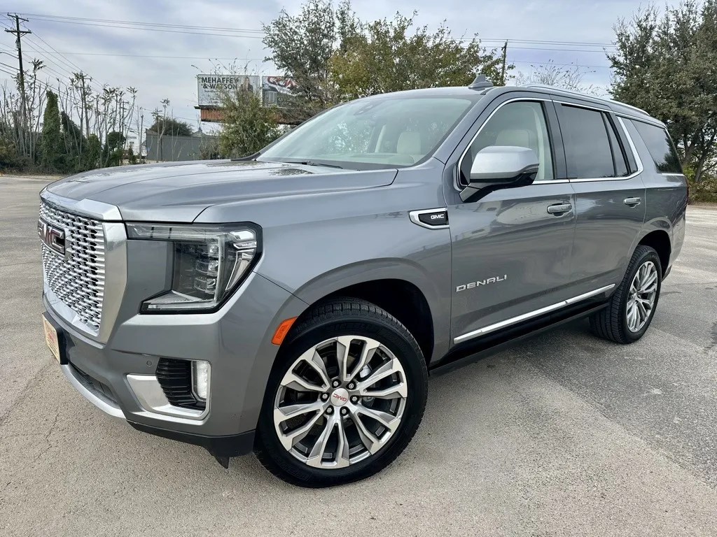 2021 GMC Yukon Denali's photo