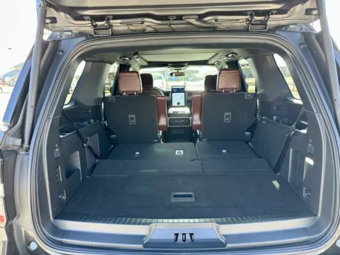 More photos of 2024 Ford Expedition Limited at Vincent Motor Company, TX