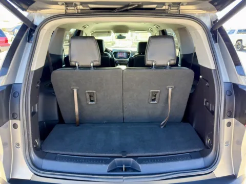 More photos of 2019 GMC Acadia SLT-1 at Vincent Motor Company, TX