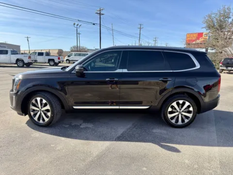 Photos of 2021 Kia Telluride S for sale in Abilene, TX at Vincent Motor Company