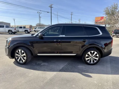 Photos of 2021 Kia Telluride S for sale in Abilene, TX at Vincent Motor Company