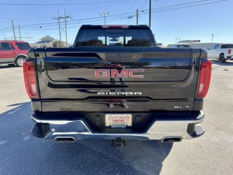 More photos of 2022 GMC Sierra 1500 Limited SLT at Vincent Motor Company, TX