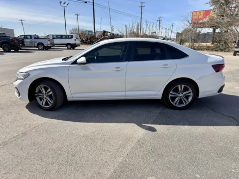 Photos of 2023 Volkswagen Jetta 1.5T SE for sale in Abilene, TX at Vincent Motor Company