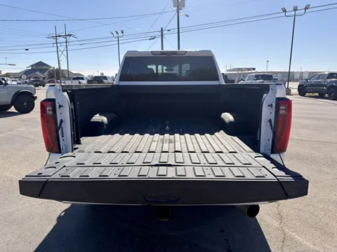 More photos of 2024 GMC Sierra 2500HD Denali at Vincent Motor Company, TX