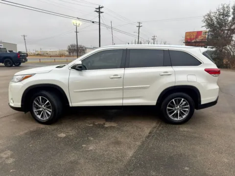 Another view of 2019 Toyota Highlander for sale in Abilene, TX at Vincent Motor Company