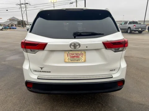 More photos of 2019 Toyota Highlander at Vincent Motor Company, TX