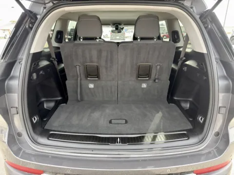 More photos of 2023 Jeep Grand Cherokee L Laredo at Vincent Motor Company, TX