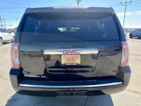 More photos of 2019 GMC Yukon XL Denali at Vincent Motor Company, TX
