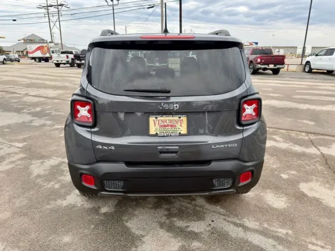 More photos of 2022 Jeep Renegade Limited at Vincent Motor Company, TX