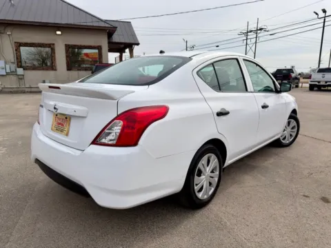More photos of 2019 Nissan Versa 1.6 S Plus at Vincent Motor Company, TX