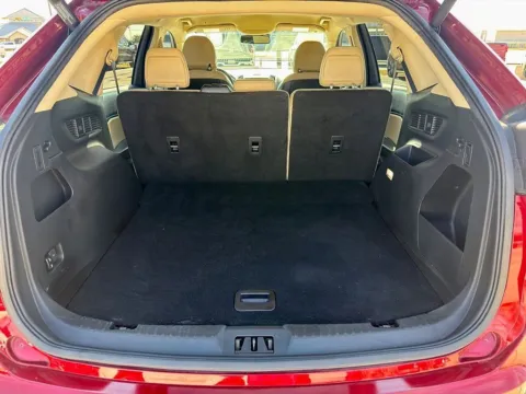 More photos of 2019 Ford Edge SEL at Vincent Motor Company, TX