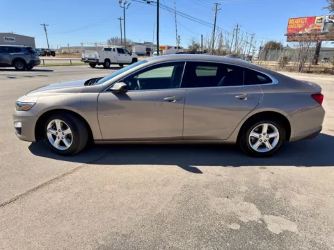 Photos of 2024 Chevrolet Malibu LT for sale in Abilene, TX at Vincent Motor Company