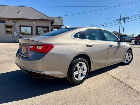 More photos of 2024 Chevrolet Malibu LT at Vincent Motor Company, TX