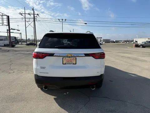 More photos of 2023 Chevrolet Traverse LT Leather at Vincent Motor Company, TX