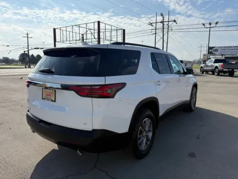More photos of 2023 Chevrolet Traverse LT Leather at Vincent Motor Company, TX