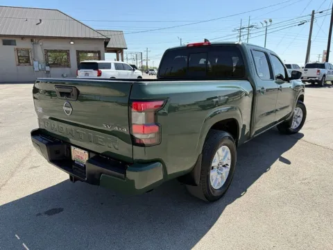 More photos of 2022 Nissan Frontier SV at Vincent Motor Company, TX