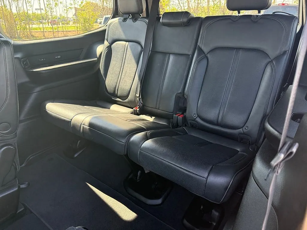 2024 Jeep Wagoneer Series III - Photo 13