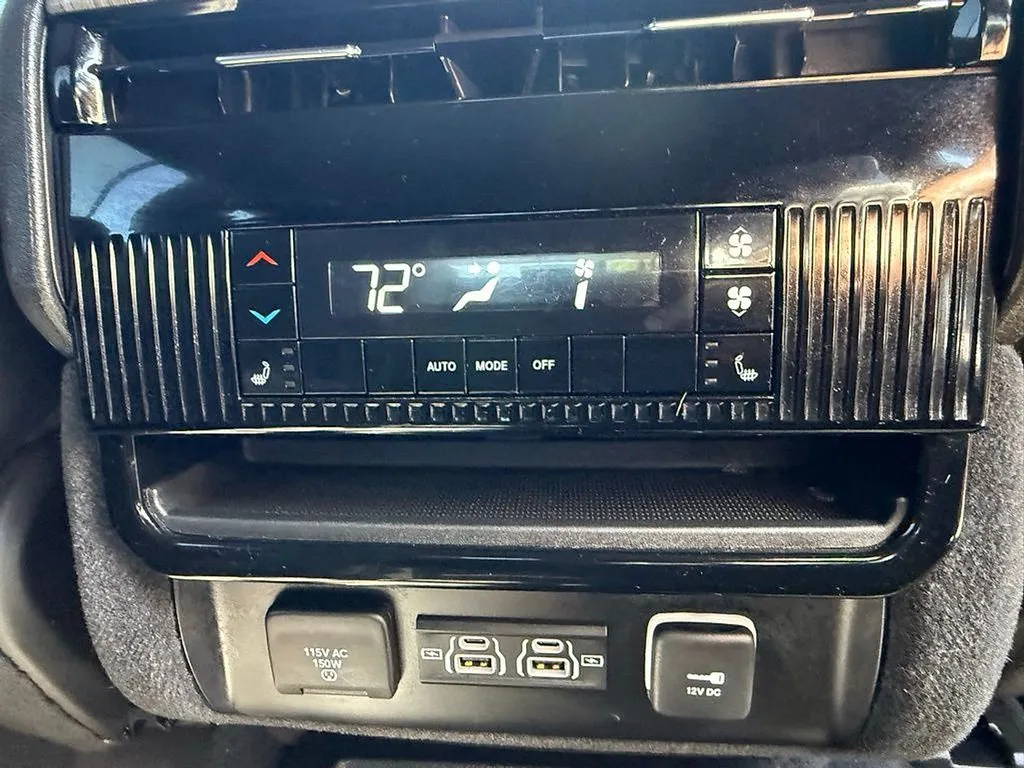 2024 Jeep Wagoneer Series III - Photo 20
