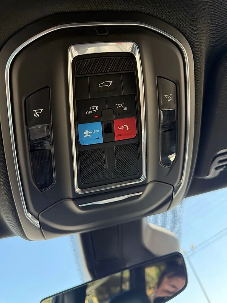 2024 Jeep Wagoneer Series III - Photo 21