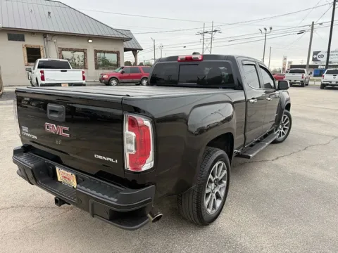More photos of 2019 GMC Canyon Denali at Vincent Motor Company, TX