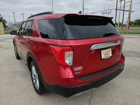 More photos of 2021 Ford Explorer XLT at Vincent Motor Company, TX