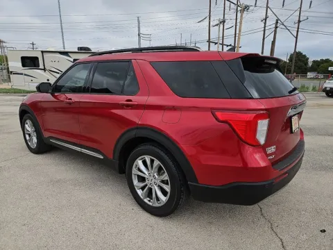 More photos of 2021 Ford Explorer XLT at Vincent Motor Company, TX