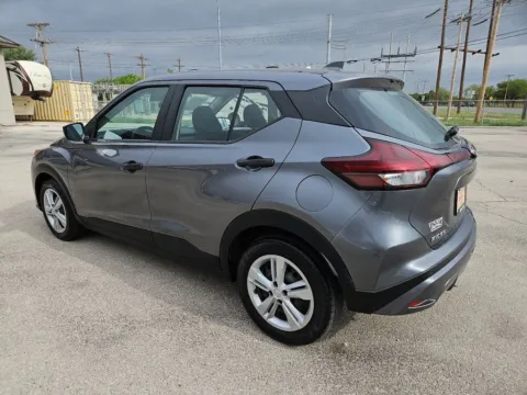 More photos of 2023 Nissan Kicks S at Vincent Motor Company, TX