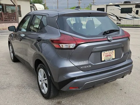 More photos of 2023 Nissan Kicks S at Vincent Motor Company, TX