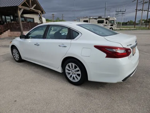 More photos of 2018 Nissan Altima 2.5 S at Vincent Motor Company, TX