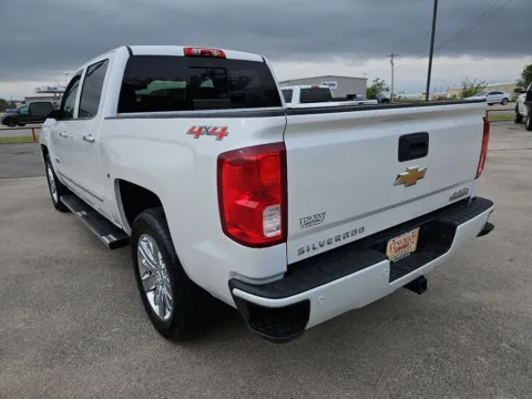 More photos of 2017 Chevrolet Silverado 1500 High Country at Vincent Motor Company, TX