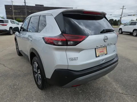 More photos of 2022 Nissan Rogue SV at Vincent Motor Company, TX