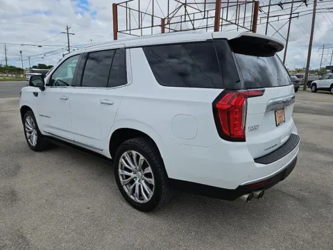 More photos of 2022 GMC Yukon Denali at Vincent Motor Company, TX