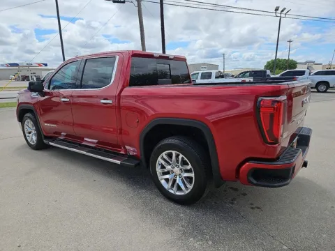 More photos of 2021 GMC Sierra 1500 SLT at Vincent Motor Company, TX