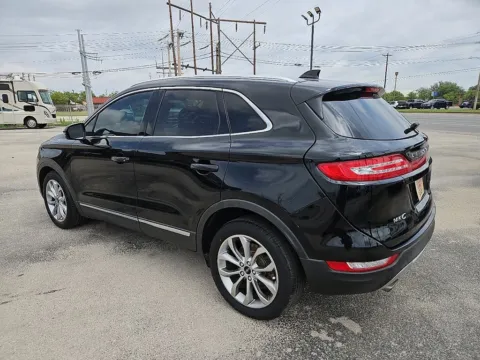 More photos of 2018 Lincoln MKC Select at Vincent Motor Company, TX