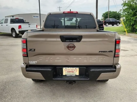 More photos of 2023 Nissan Frontier PRO-4X at Vincent Motor Company, TX