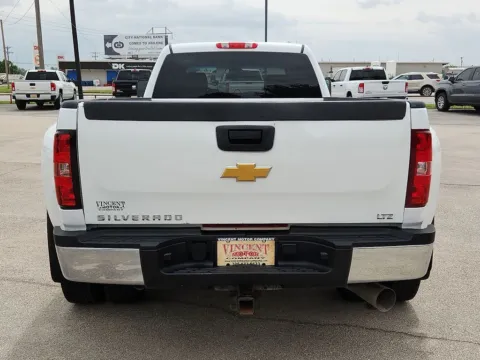More photos of 2009 Chevrolet Silverado 3500HD LTZ at Vincent Motor Company, TX