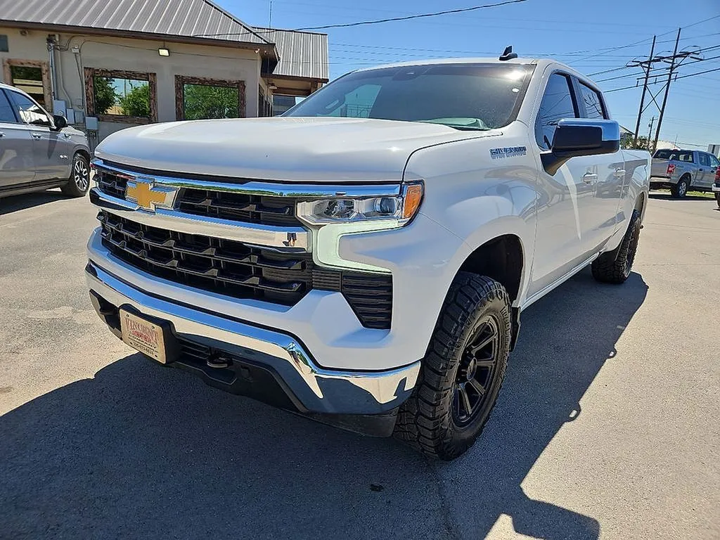 White 2023 Chevrolet Silverado 1500 LT for sale in Abilene, TX