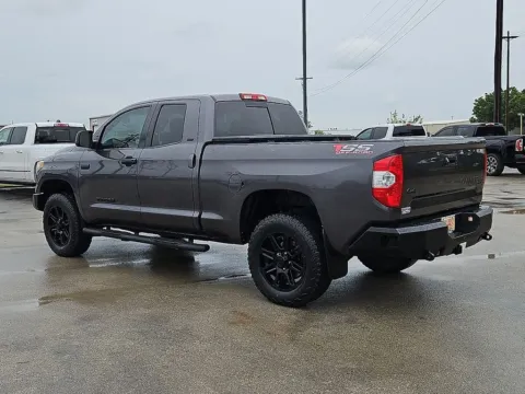 More photos of 2019 Toyota Tundra SR5 at Vincent Motor Company, TX