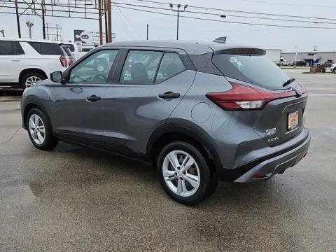 More photos of 2023 Nissan Kicks S at Vincent Motor Company, TX