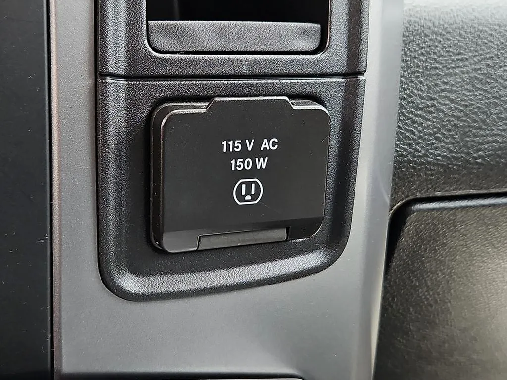 2023 RAM Ram 1500 Classic SLT - Photo 26