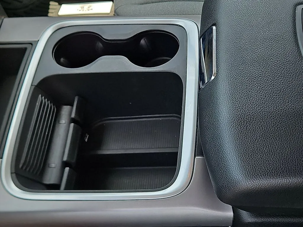 2023 RAM Ram 1500 Classic SLT - Photo 25