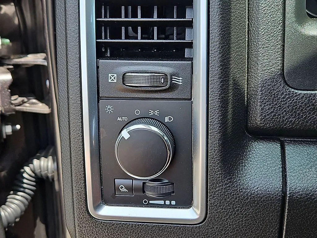 2023 RAM Ram 1500 Classic SLT - Photo 24