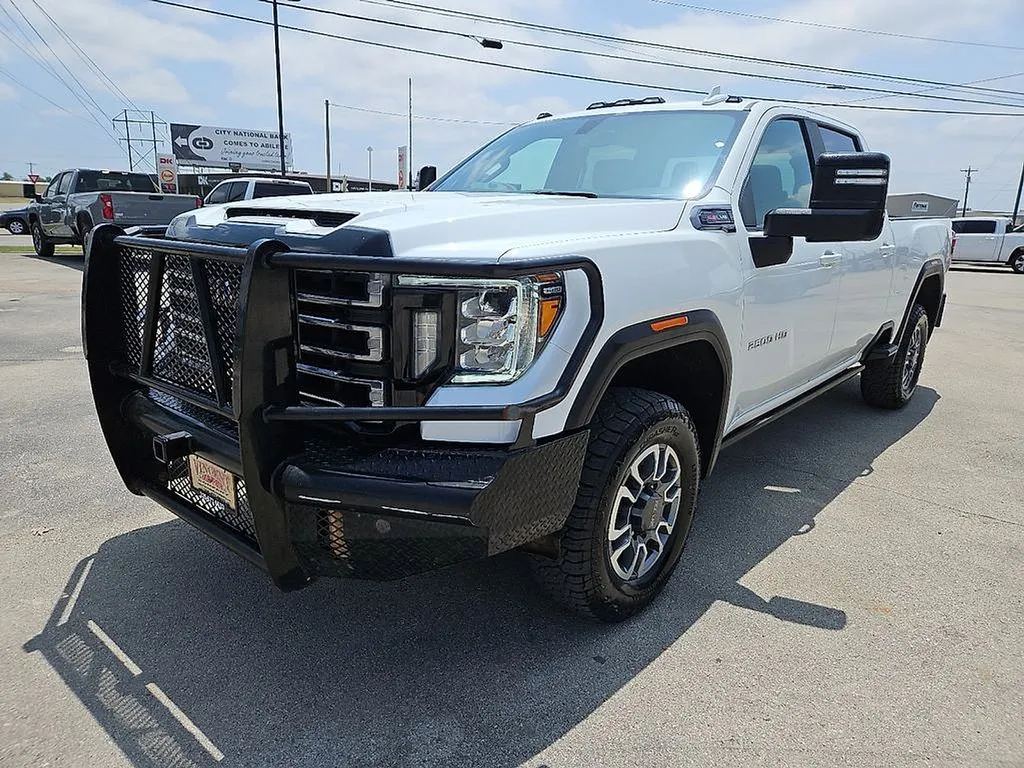 2023 GMC Sierra 4WD Crew Cab Standard Box AT4's photo